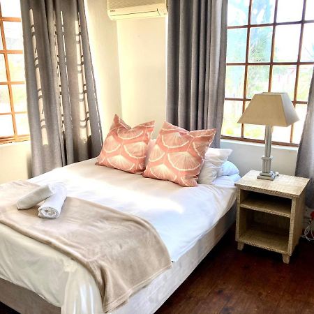Mangolds Guest House Port Elizabeth Ngoại thất bức ảnh